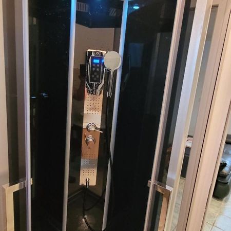 Maison A La Campagne Avec Piscine Flayat Bagian luar foto
